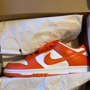 Nike Syracuse Dunks, sz 8.5, deadstock